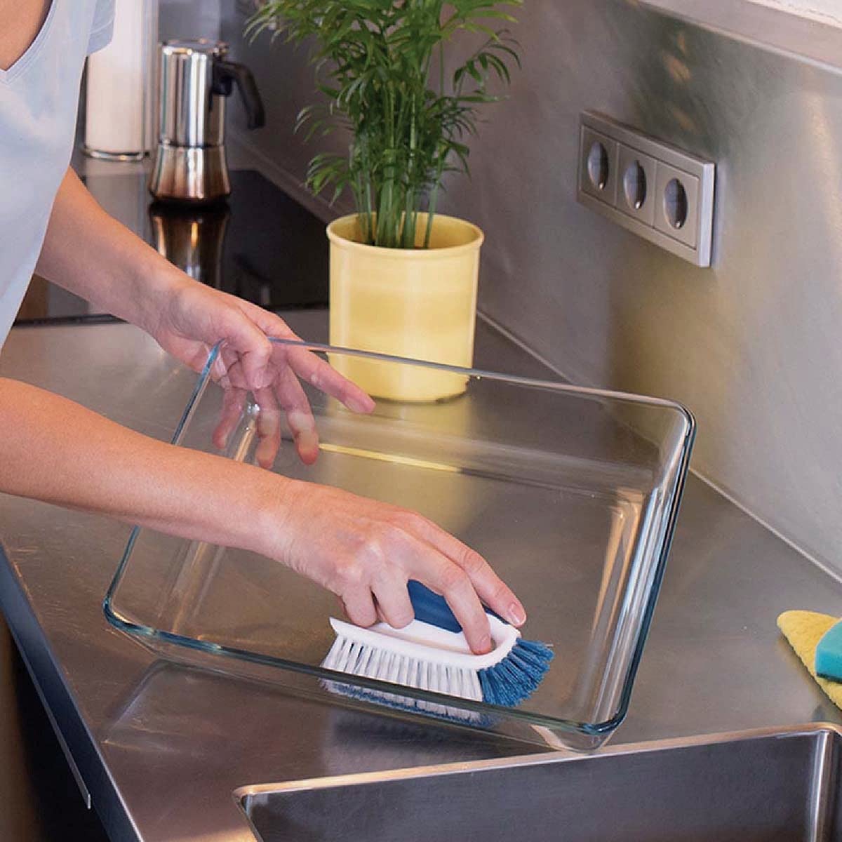 Unger Cookware and Bakeware Dish Scrubbing Brush with Scraper, Kitchen and Dish Washing Scrubber, Non-Slip Cleaning Supplies