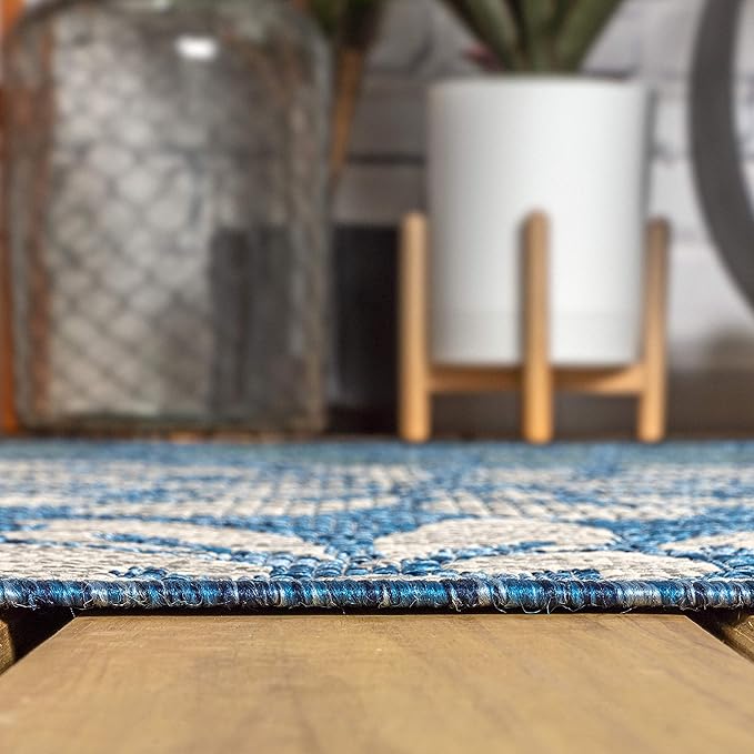 JONATHAN Y Floral Textured Weave Indoor Outdoor Round Area Rug 5 Ft Navy/Aqua, Zinnia Modern for Backyard, Patio, Porch, Easy-Cleaning, High Traffic, Pet-Friendly, Non-Shedding (SMB110C-5R)