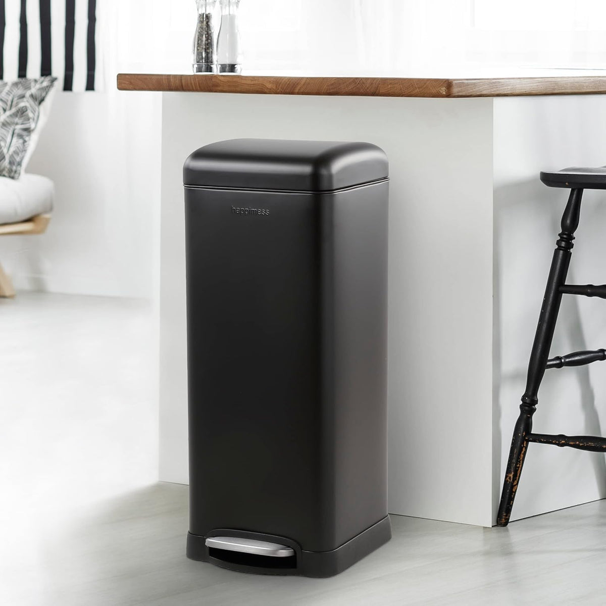 happimess HPM1007B Betty Retro 8-Gallon Step-Open Trash Can with Soft-Close Lid, Fingerprint Resistant, Modern, Minimalistic for Home, Kitchen, Laundry Room, Office, Bedroom, Bathroom, Black