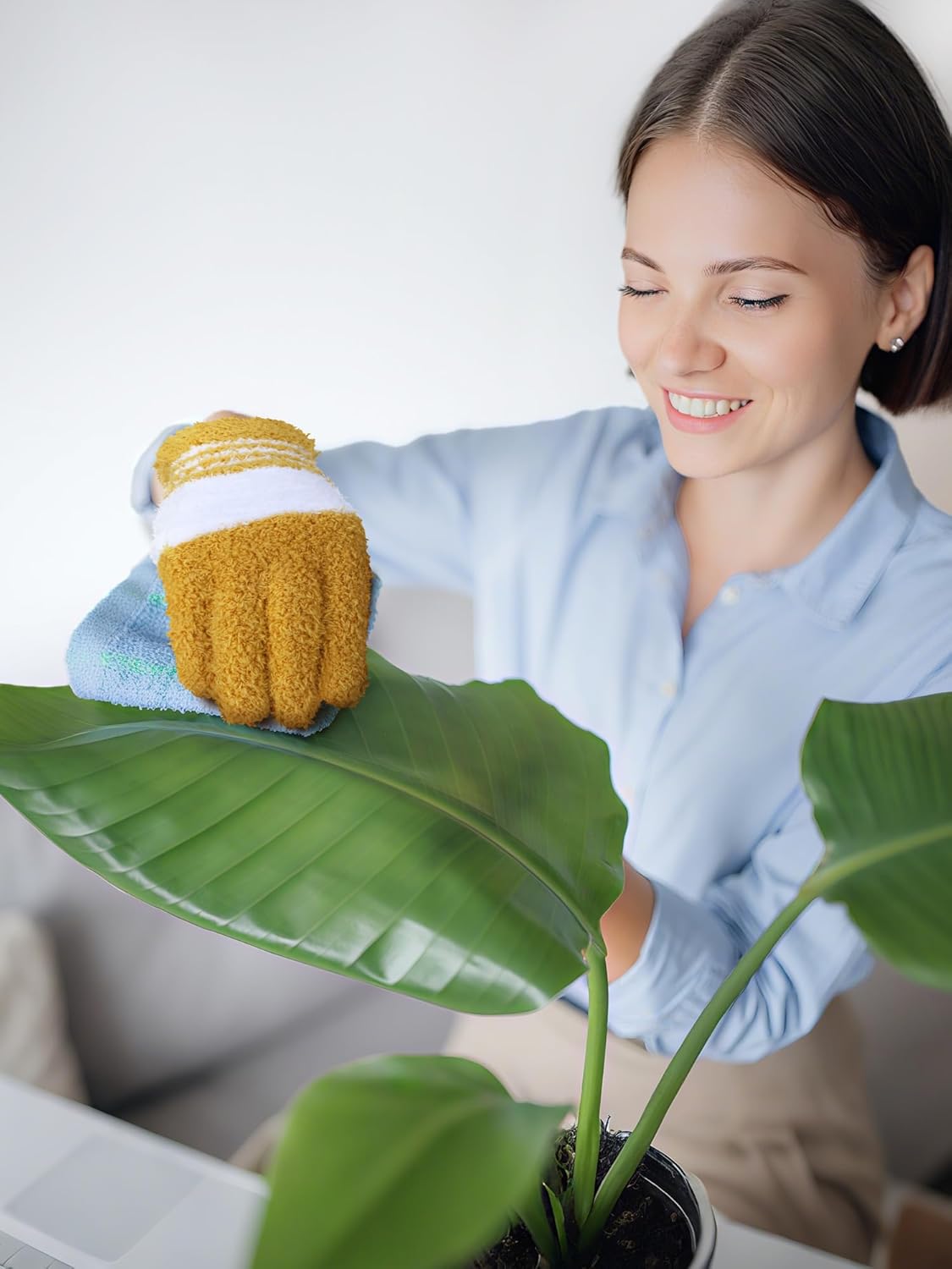 Patelai 3 Pairs Microfiber Plant Dusting Gloves Leaf Cleaning Gloves for Indoor Plants, Blinds, Furniture, House(Small,Red, Green, Yellow)