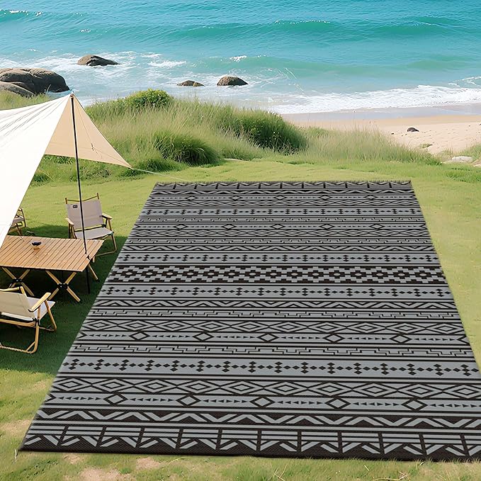 Outsunny Outdoor Rug for Patio, 9' x 18' Waterproof Large Mat, Reversible Plastic Straw Rug for Decor, Portable Outside RV Camping Area Carpet Mat for Backyard Porch Deck Picnic, Black Gray Geometric