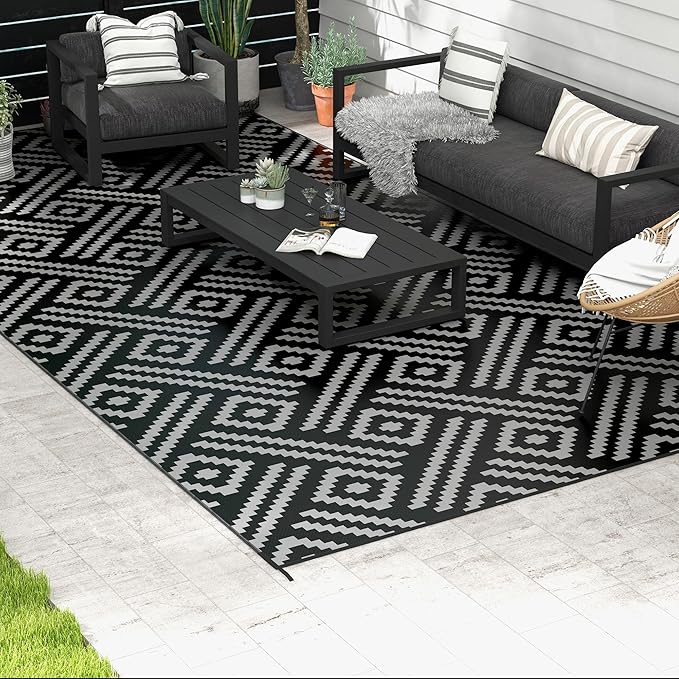 Outsunny Outdoor Rug for Patio, 9' x 18' Waterproof Large Mat, Reversible Plastic Straw Rug for Decor, Portable Outside RV Camping Area Carpet Mat for Backyard Porch Deck Picnic, Black Gray Geometric
