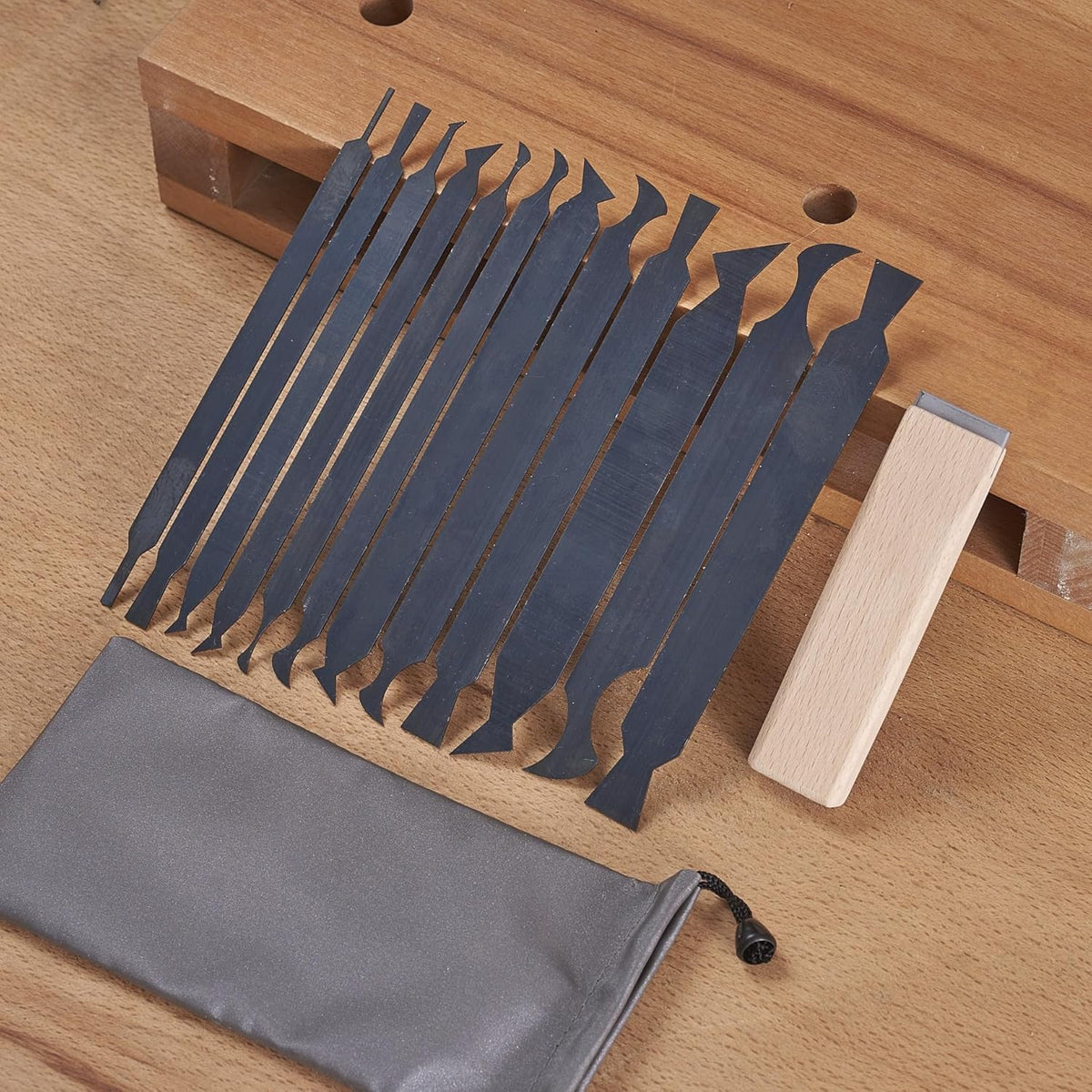New Cabinet Scraper Cards asnd Cabinet Scraper Burnisher with 12 Piece Multi-Shaped Scraper Set Suitable for Various Small space and Small-Sized