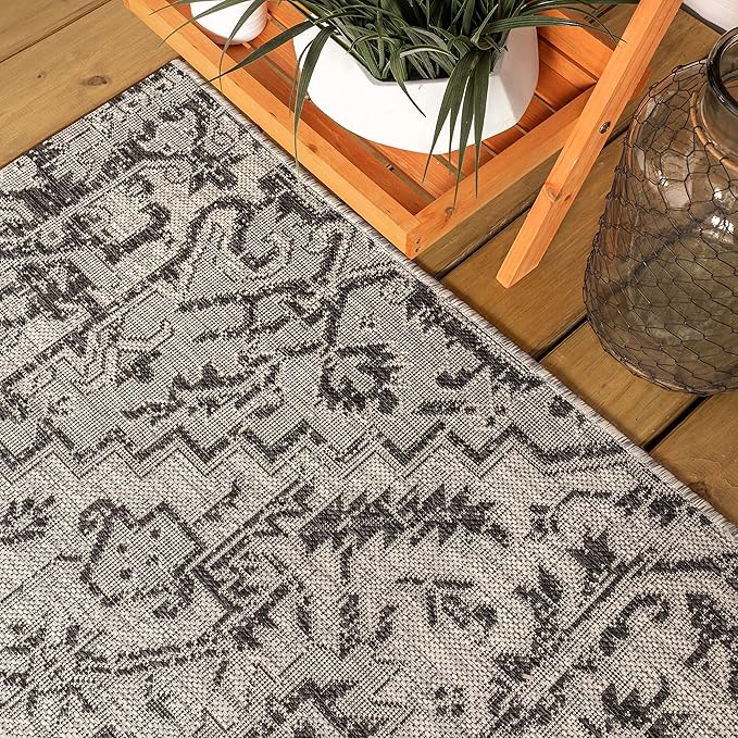 JONATHAN Y Boho Medallion Indoor Outdoor Square Area Rug 6X6 Black/Gray, Estrella Textured Weave for Backyard, Patio, Porch, Easy-Cleaning, High Traffic, Pet-Friendly, Non-Shedding (SMB105D-6SQ)