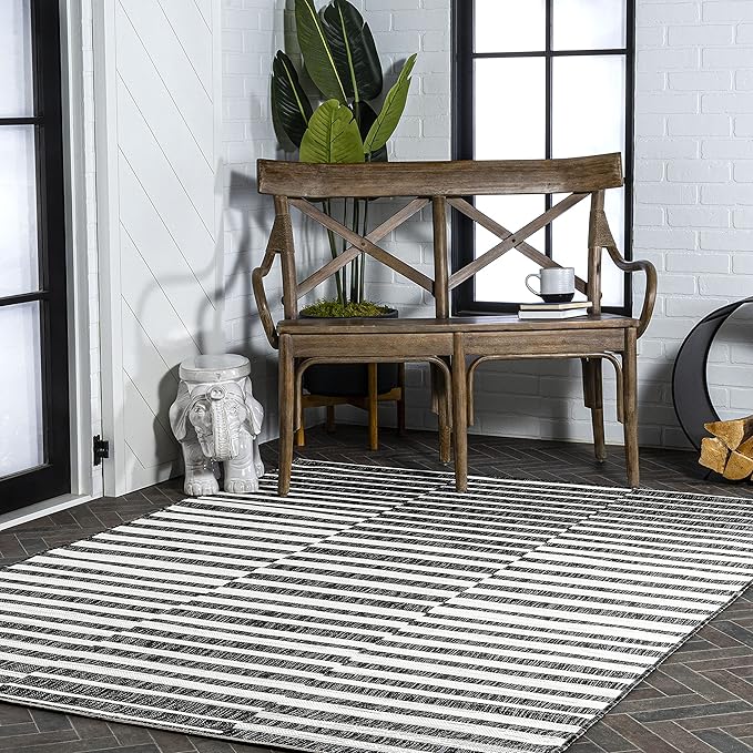JONATHAN Y Offset Stripe Indoor Outdoor Area Rug 4X6 Black/Ivory, Sukie Modern for Backyard, Patio, Porch, Easy-Cleaning, High Traffic, Pet-Friendly, Non-Shedding (SMB133F-4)